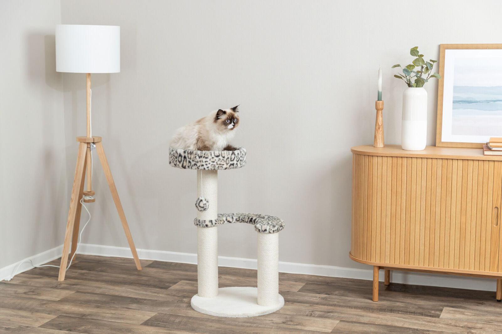 Trixie Kratzbaum Leo - creme 