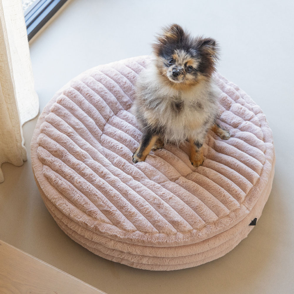 Designed by Lotte Hundebett Reza - rund, rosa 
